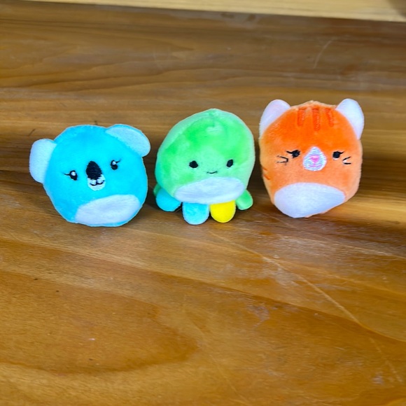 so cute!! ☺️ bundle of 3 tiny squishmallows 🫶🏼✨ - Picture 4 of 4